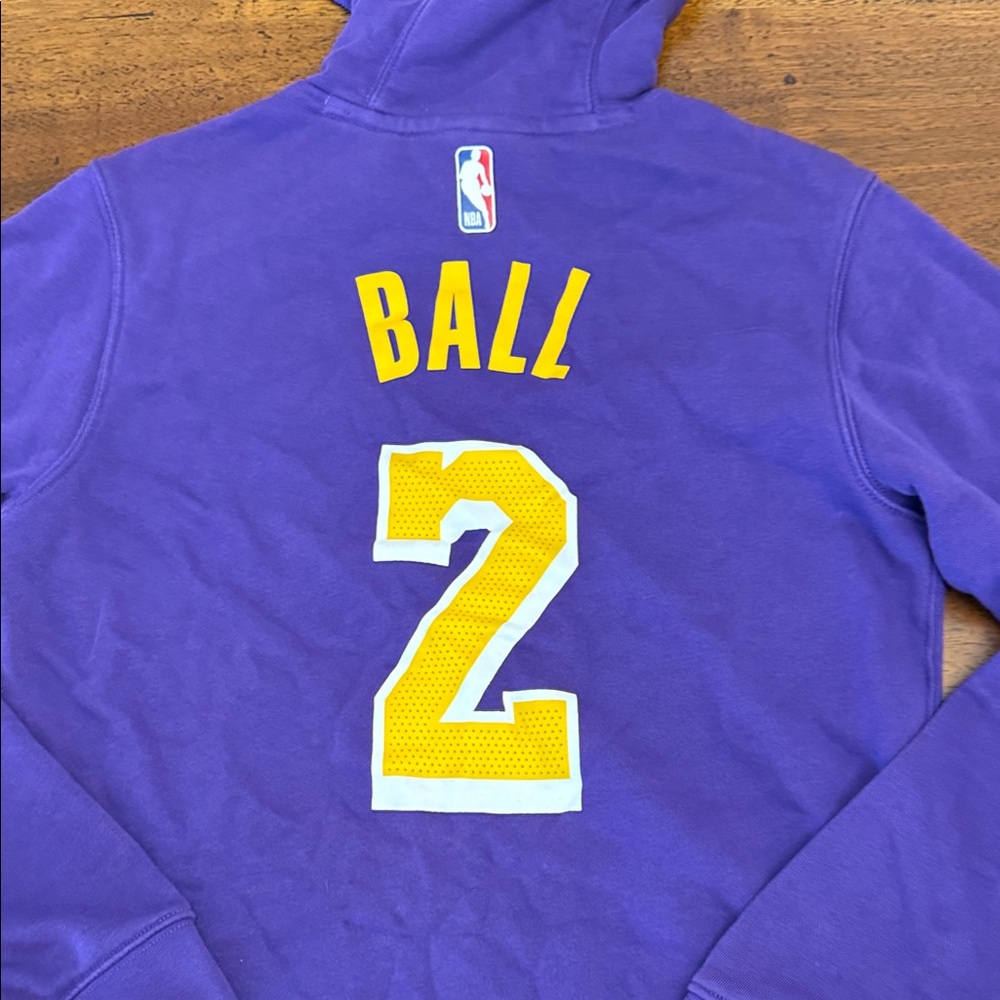 Purple Lakers Hoodie Nike #2 on Back BALL Sweater Hoodie Size Small NBA - Picture 13 of 16